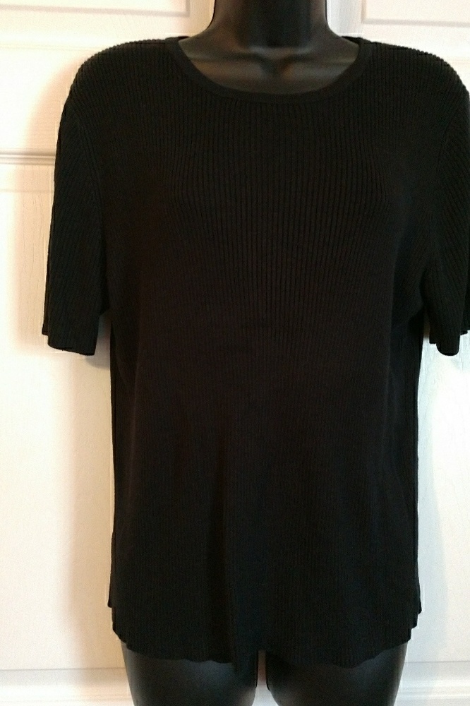 Croft & Barrow black top. EUC